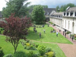 Abbaye- Retraite de jeunes