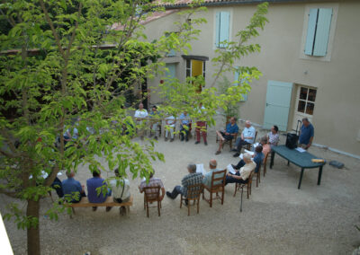 Les Fils de Notre Dame de Vie (FNDV) à l'Oustalet, Venasque